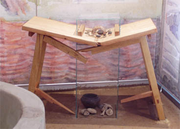 Museumsmbel Ausstellungsmbel Objektmbel Vitrinen