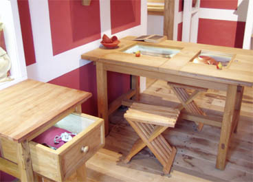 Museumsm�bel Ausstellungsm�bel Objektm�bel Vitrinen