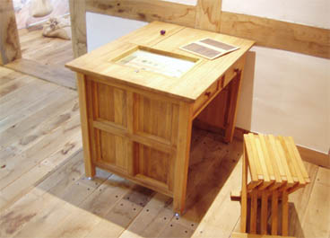 Museumsm�bel Ausstellungsm�bel Vitrinen